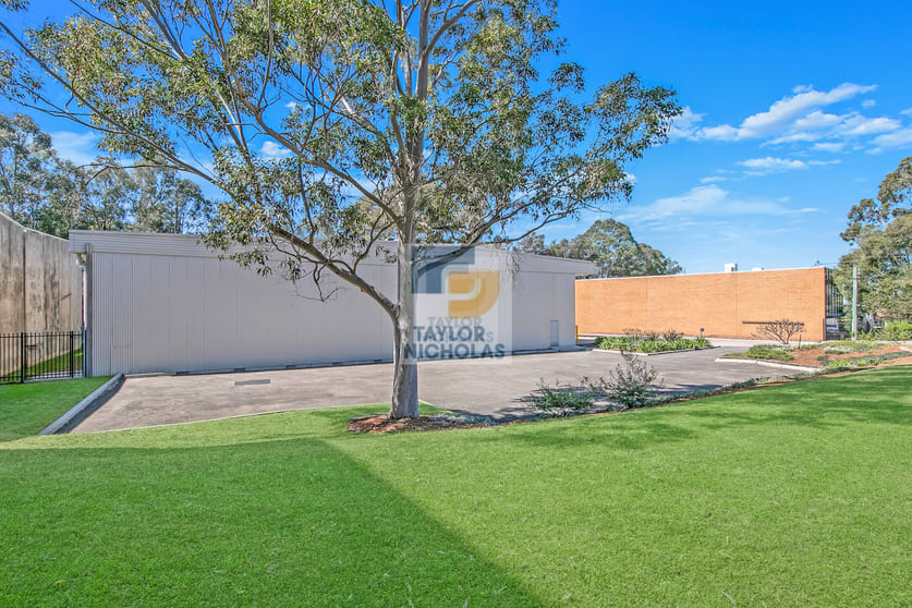 Click to view all images 21 Prince William Drive Seven Hills NSW 2147 - Image 3