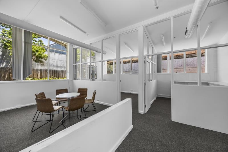 Click to view all images 9 Paran Place Glen Iris VIC 3146 - Image 3