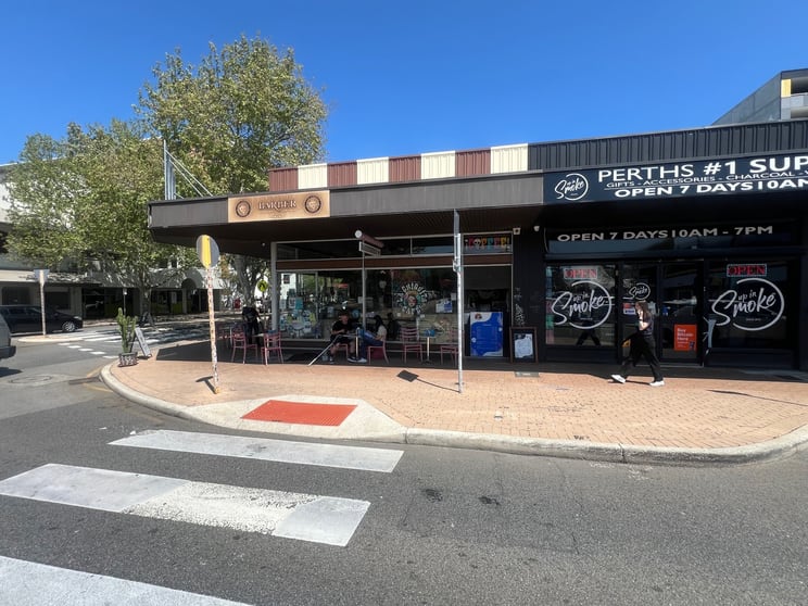 Click to view all images 1/11 Point Street Fremantle WA 6160 - Image 3