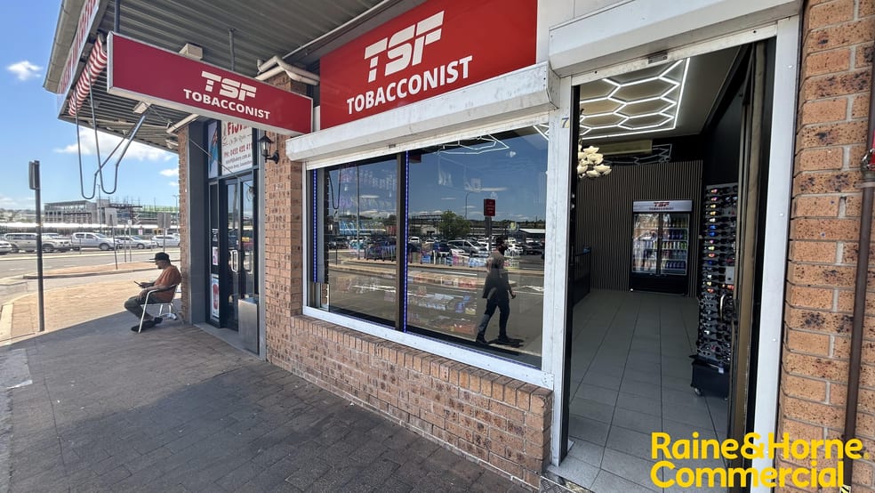 Click to view all images 7/9 Patrick Street Campbelltown NSW 2560 - Image 3