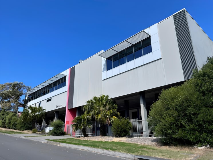 Click to view all images Kirrawee NSW 2232 - Image 2