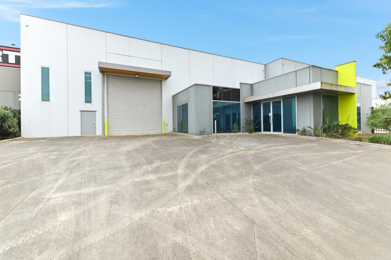 Click to view all images 25A Bate Close Pakenham VIC 3810 - Image 3