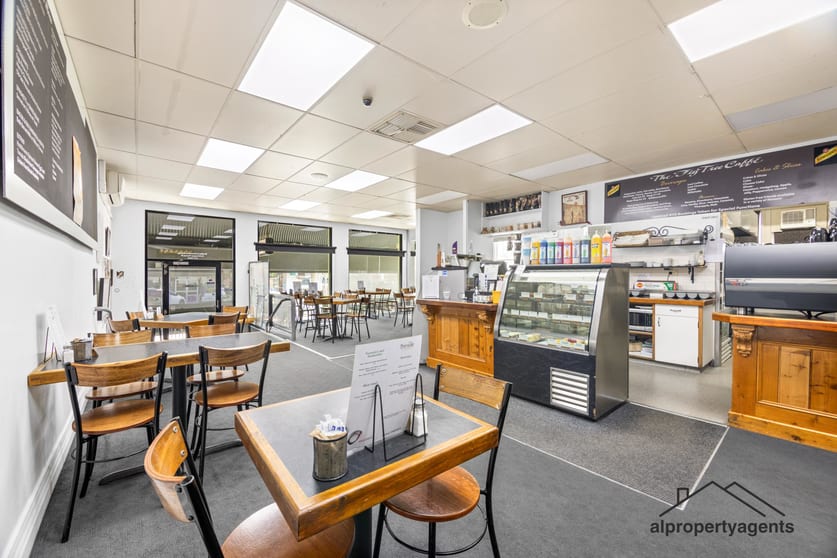 Click to view all images 59 Firebrace Street Horsham VIC 3400 - Image 2