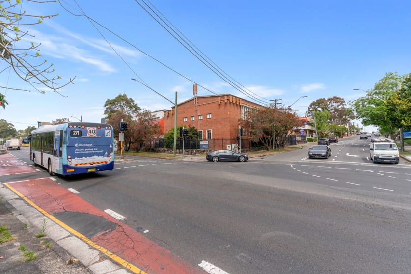 Click to view all images 370A Eastern Valley Way Chatswood NSW 2067 - Image 3