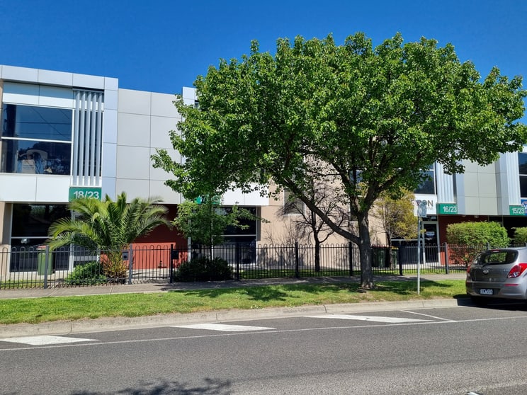 Click to view all images 17/23 Heyington Avenue Thomastown VIC 3074 - Image 2
