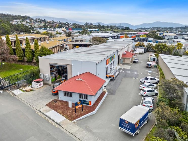 Click to view all images 46 Mornington Road Mornington TAS 7018 - Image 2