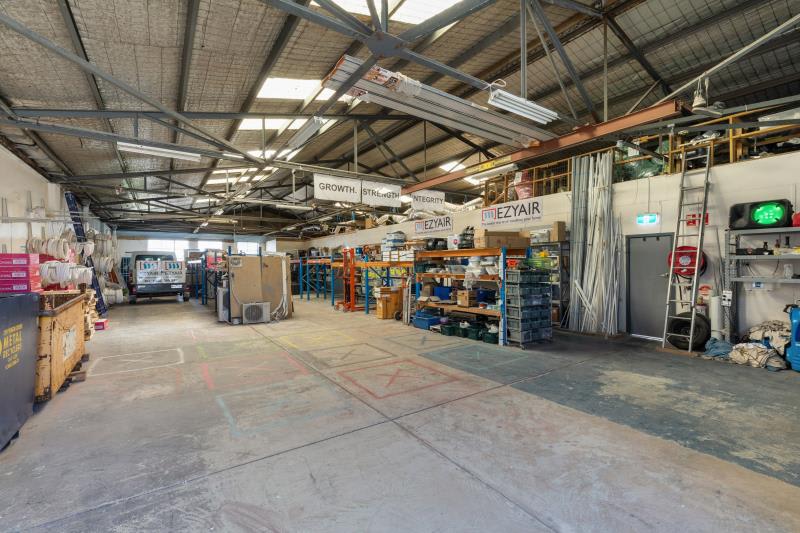 Click to view all images 49 Huntingdale Road Burwood VIC 3125 - Image 3
