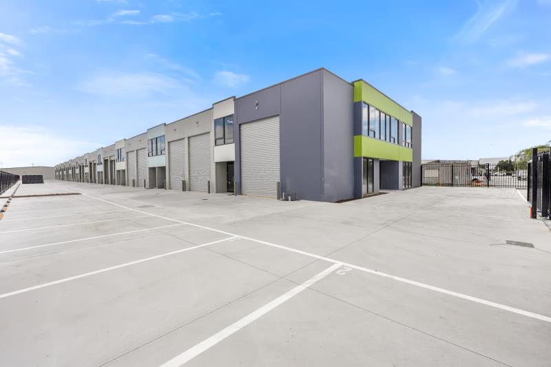 Click to view all images 10 Commerce Place Koo Wee Rup VIC 3981 - Image 2