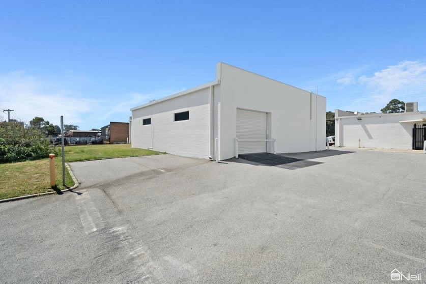 Click to view all images 3/219 Railway Avenue Kelmscott WA 6111 - Image 2