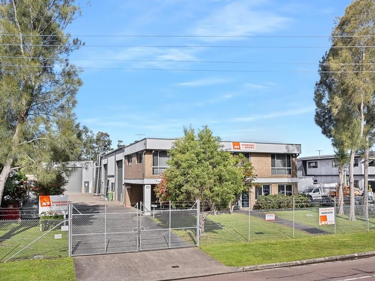 Click to view all images 23 Ace Crescent Tuggerah NSW 2259 - Image 2