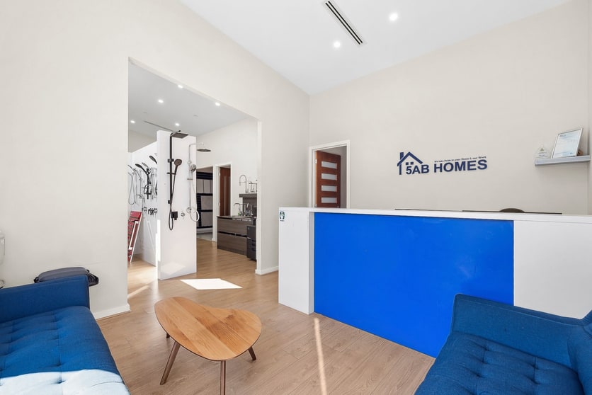 Click to view all images 8/18 Coronet Street Wendouree VIC 3355 - Image 3