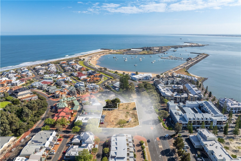 Click to view all images 36 Casuarina Drive Bunbury WA 6230 - Image 1