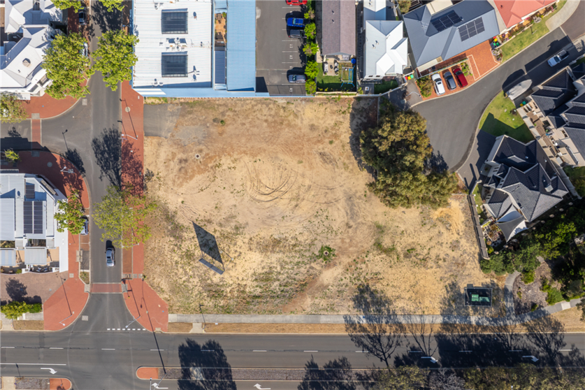 Click to view all images 36 Casuarina Drive Bunbury WA 6230 - Image 2