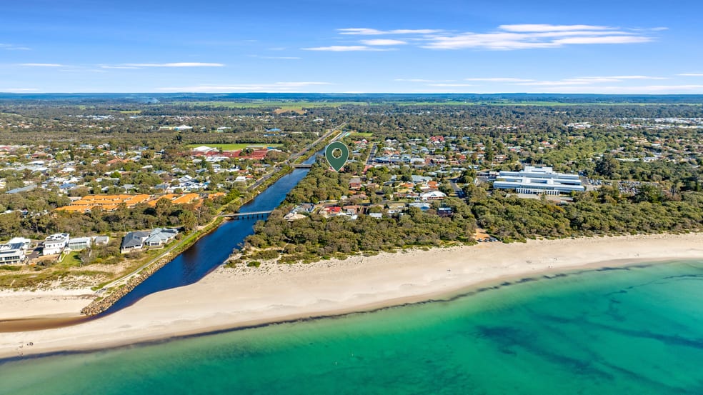 Click to view all images 163 Bussell Highway West Busselton WA 6280 - Image 3