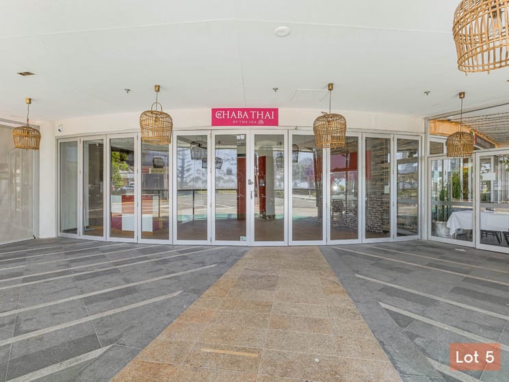 shop 5/1-3 Douglas Street Coolangatta QLD 4225 - Image 2