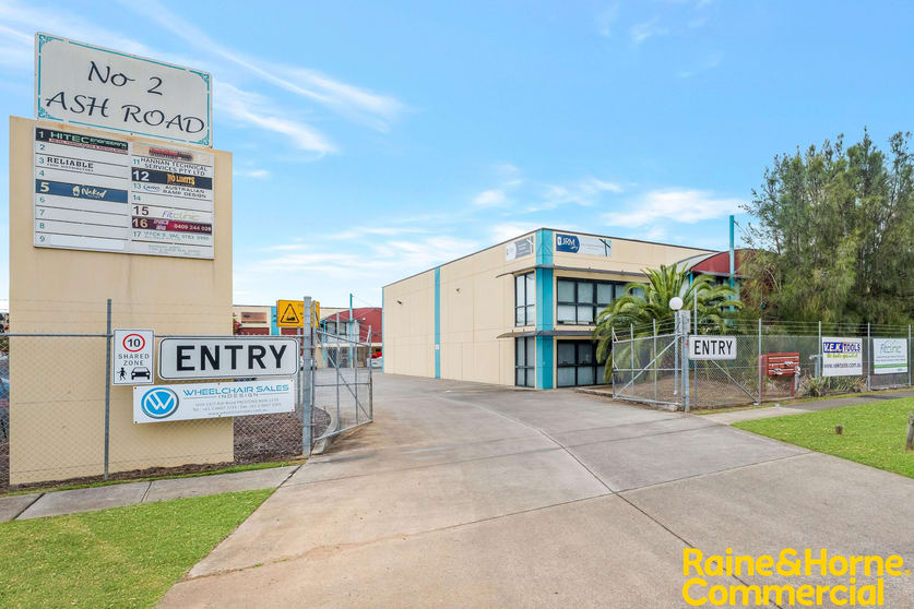 Click to view all images 15/2 Ash Road Prestons NSW 2170 - Image 2