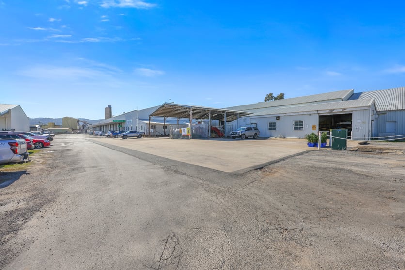 Click to view all images 52 Barnes Street Tamworth NSW 2340 - Image 3