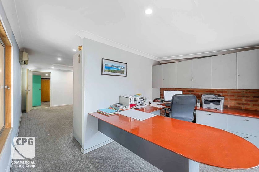 Click to view all images Unit 10/55-61 Willarong Road Caringbah NSW 2229 - Image 3