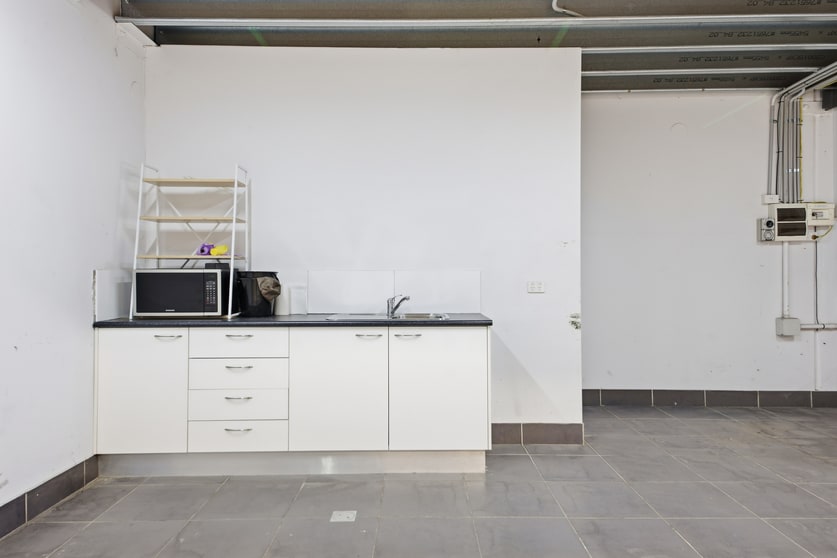 Click to view all images 15/23-25 Bluett Drive Smeaton Grange NSW 2567 - Image 2