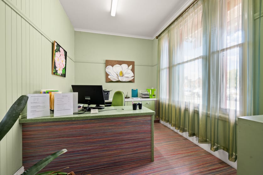 Click to view all images 1/506 Smollett Street Albury NSW 2640 - Image 2