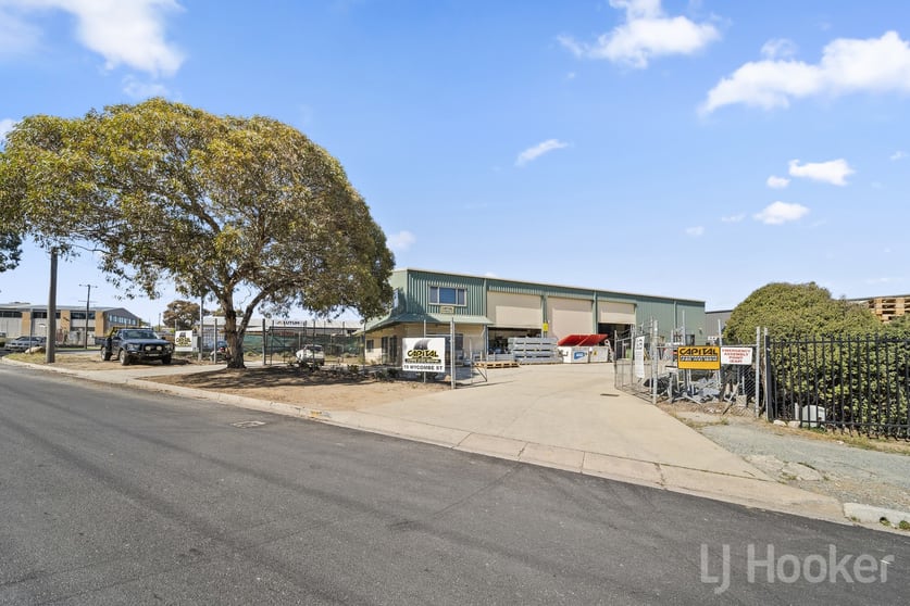 Click to view all images 19 Wycombe Street Queanbeyan NSW 2620 - Image 1