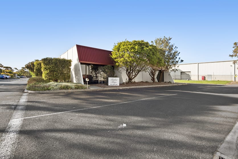 Click to view all images 1 & 2/1140 Nepean Highway Mornington VIC 3931 - Image 1