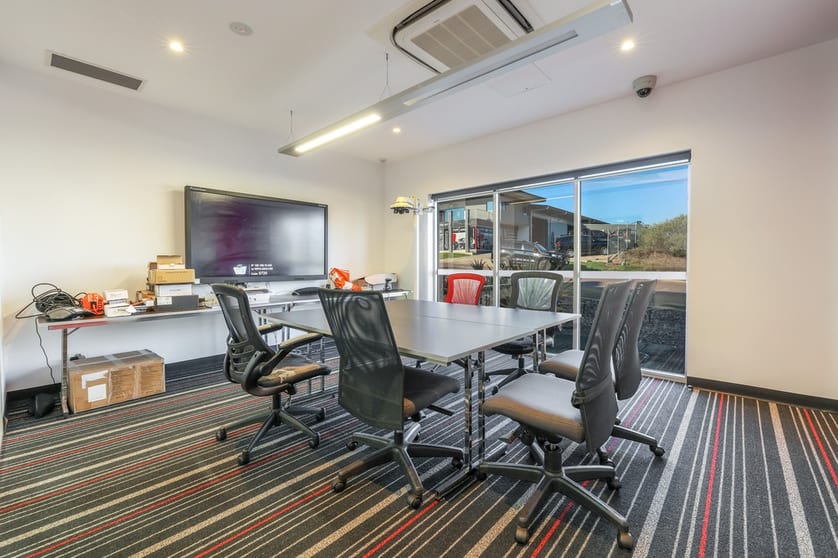 Click to view all images 12 Mel Road Berrimah NT 0828 - Image 2