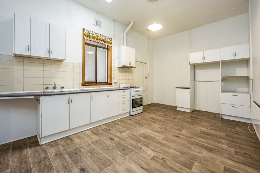 Click to view all images 272 Sydney Road Coburg VIC 3058 - Image 3