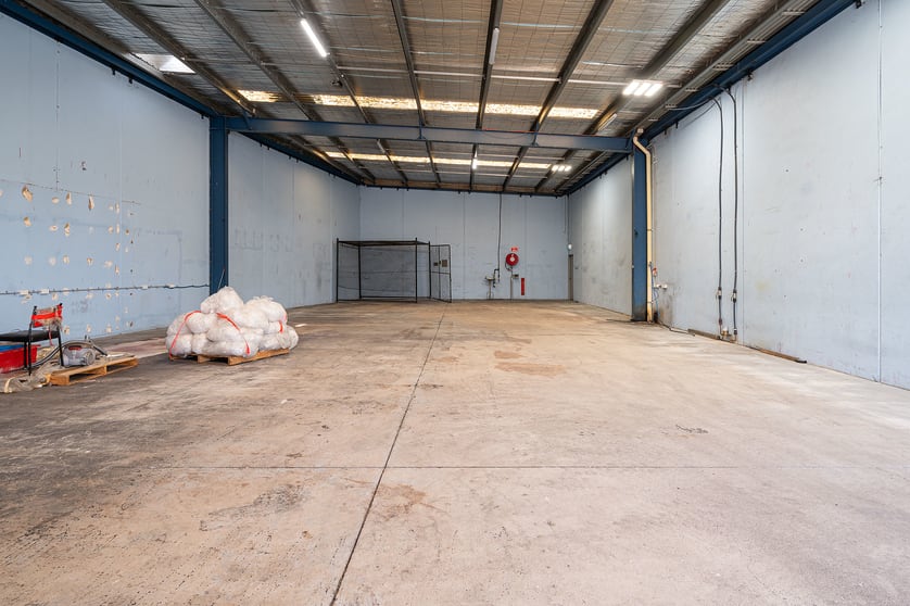 Click to view all images 4/33-35 Commercial Drive Thomastown VIC 3074 - Image 3
