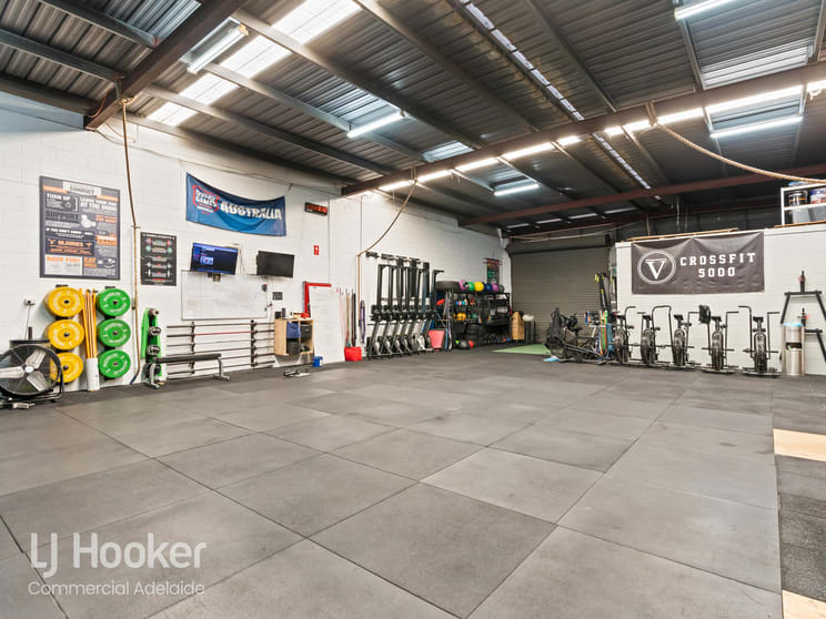 Click to view all images 2/12 McGowan Street Pooraka SA 5095 - Image 3