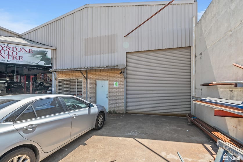 Click to view all images 4/8 Brant Road Kelmscott WA 6111 - Image 2