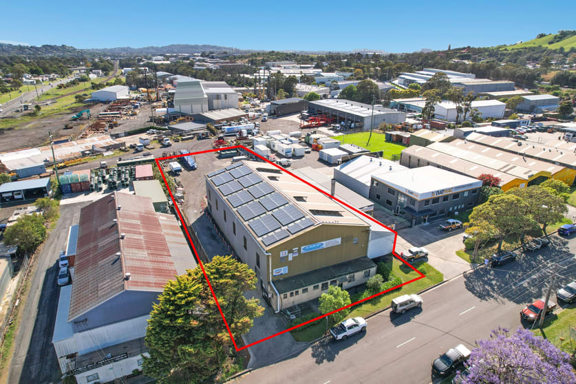 Click to view all images 14 Orangegrove Avenue Unanderra NSW 2526 - Image 2