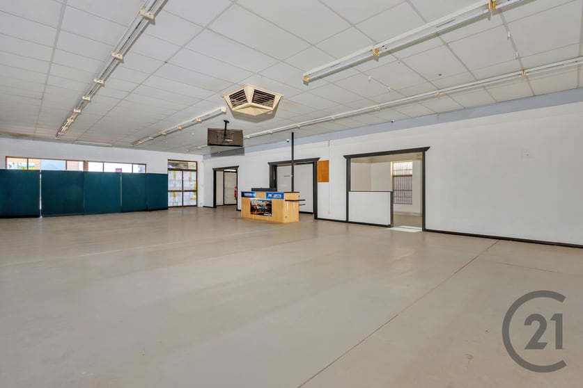 Click to view all images Unit 1- 76 Main Street Kapunda SA 5373 - Image 2