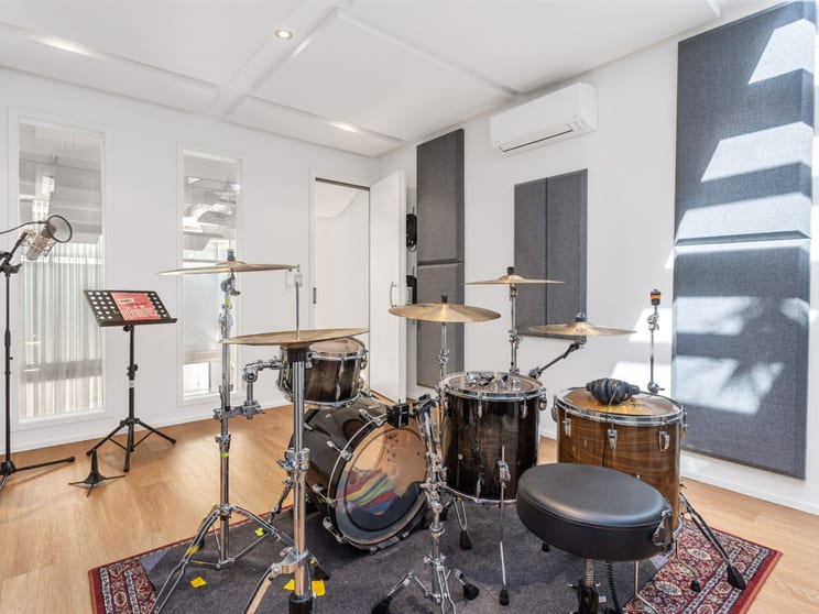 Click to view all images 38 Kings Lane Darlinghurst NSW 2010 - Image 4