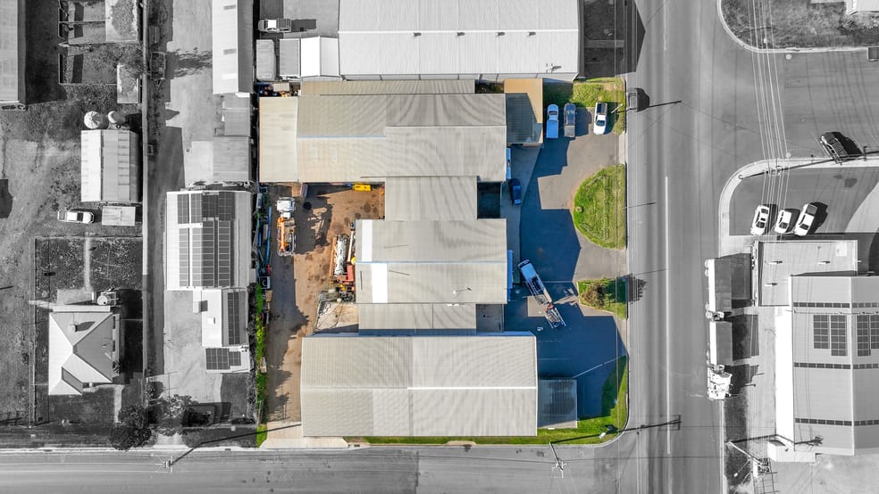 Click to view all images 68 - 72 Dampier Street Tamworth NSW 2340 - Image 3
