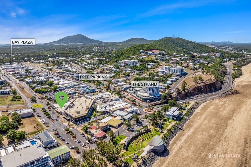 Click to view all images 13 Queen Street Yeppoon QLD 4703 - Image 3