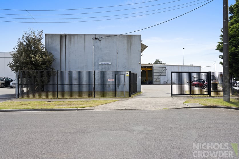 Click to view all images 6 Duiker Court Langwarrin VIC 3910 - Image 2