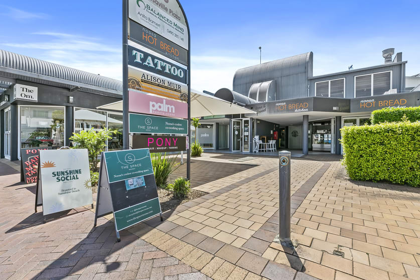 Click to view all images 4/10 Thomas Street Noosaville QLD 4566 - Image 1