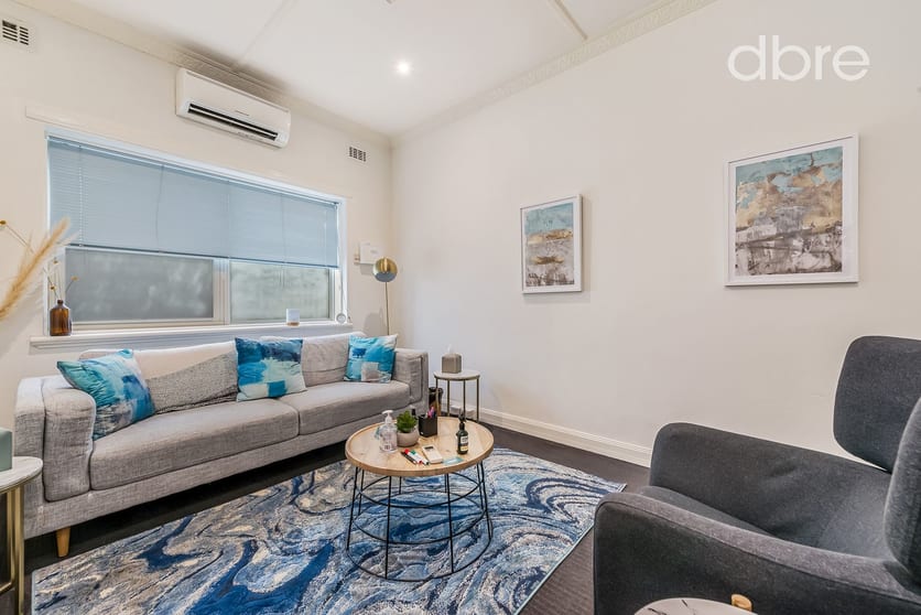 Click to view all images 158 McKinnon Road Mckinnon VIC 3204 - Image 3