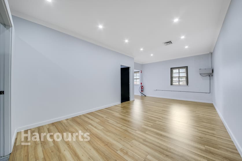 Click to view all images 1/67 Jacaranda Avenue Bradbury NSW 2560 - Image 3