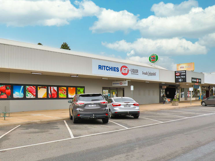 Click to view all images 1-13 Ilex Street Red Cliffs VIC 3496 - Image 3