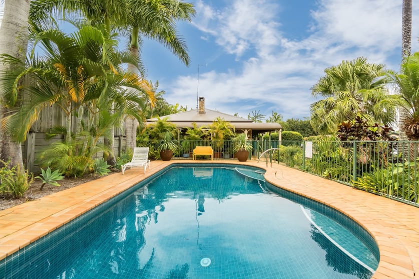 Click to view all images Coombabah QLD 4216 - Image 2