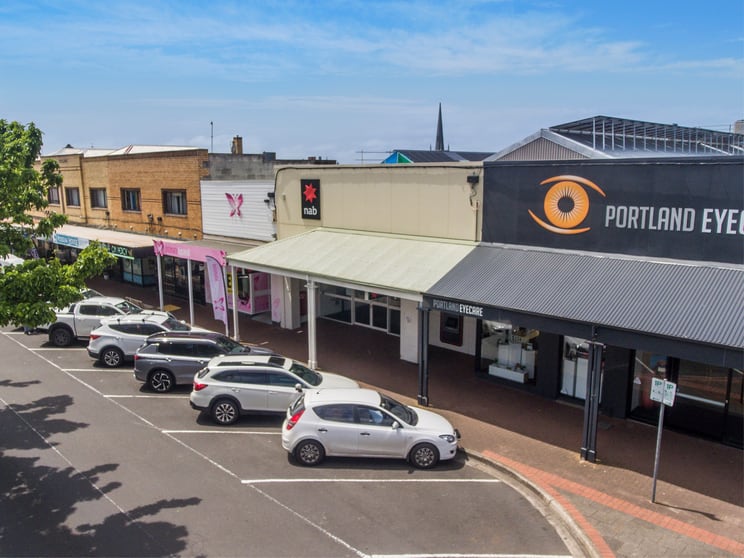 Click to view all images 64 Percy Street Portland VIC 3305 - Image 2