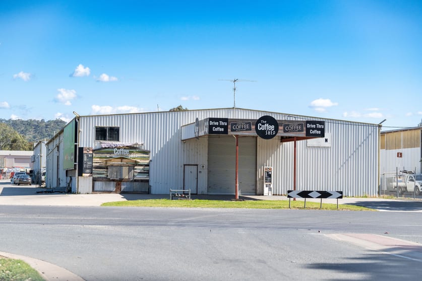 Click to view all images 1 Osburn Street Wodonga VIC 3690 - Image 3
