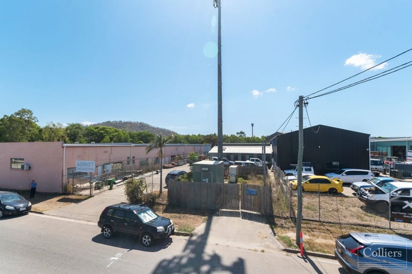 Click to view all images 4 Whitehouse Street Garbutt QLD 4814 - Image 2