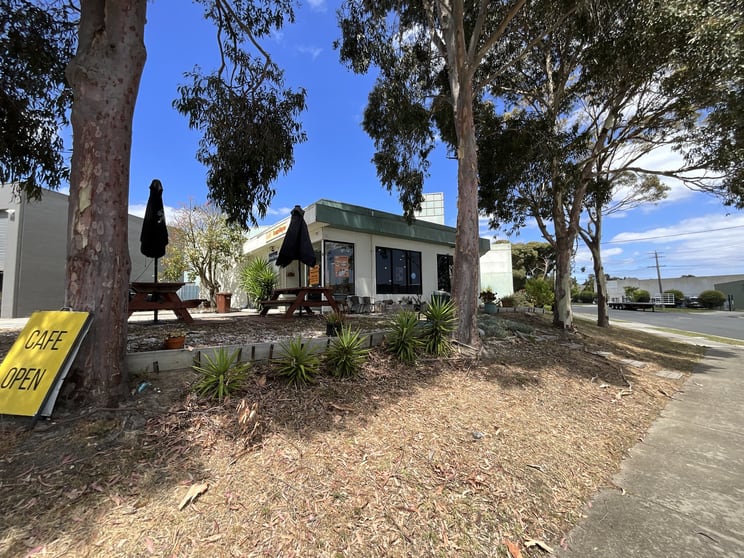 Click to view all images 3/4 Viewtech Place Rowville VIC 3178 - Image 2
