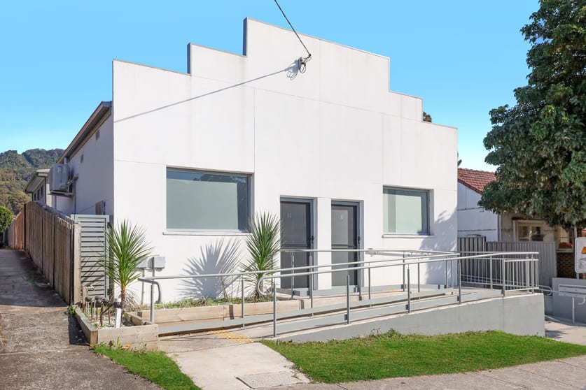 Click to view all images 1 & 2/480 Princes Highway Woonona NSW 2517 - Image 2