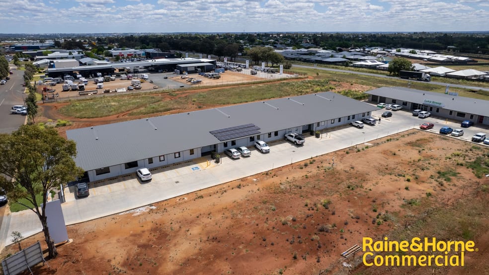Click to view all images 30 Blueridge Drive Dubbo NSW 2830 - Image 2