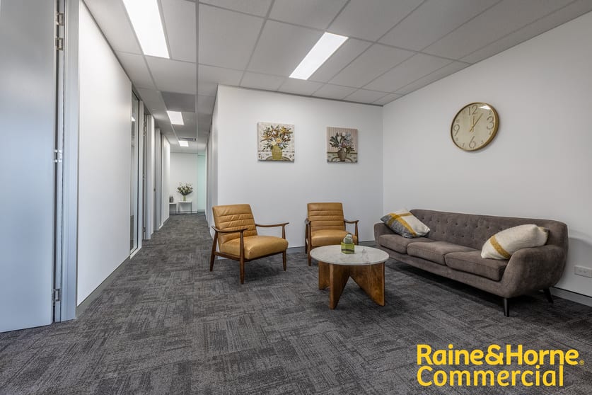 Click to view all images 30 Blueridge Drive Dubbo NSW 2830 - Image 3