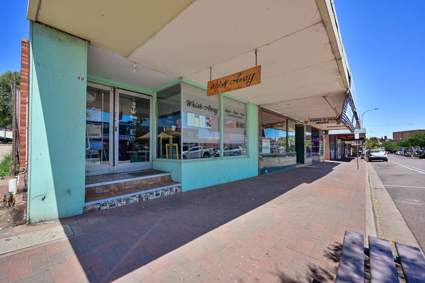 Click to view all images 45,47,49 Patterson Street Whyalla SA 5600 - Image 2